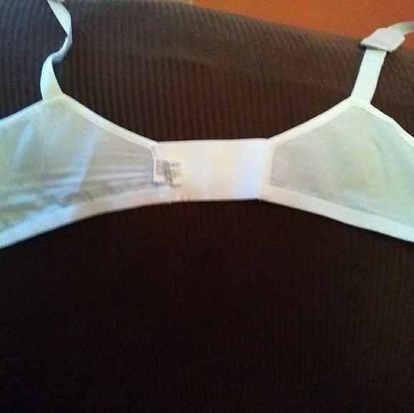 White Bra - Picture 5 of 6